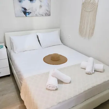 Vivian's Cozy Nei Néi Póri